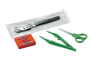 SET DI STRUMENTI SOS MONOUSO IN PLASTICA - latuafarmacia.org