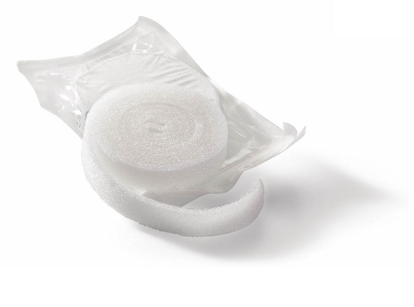 MEDICAZIONE ASSORBENTE IN POLIURETANO ESPANSO LIGASANO STRUTTURA A NIDO D'APE STERILE 300X2,5X0,4CM 1 PEZZO - latuafarmacia.org