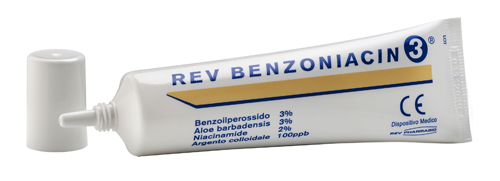 REV BENZONIACIN 3 CREMA 30 ML - latuafarmacia.org